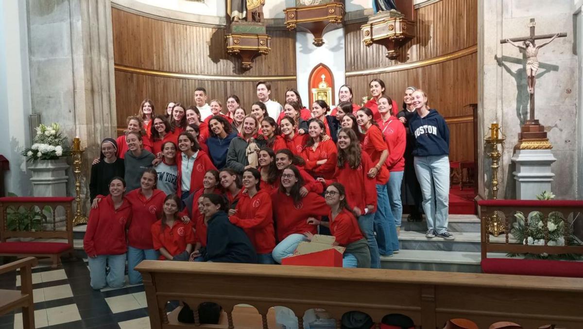 Despedida lalinense para las alumnas de un colegio religioso madrileño