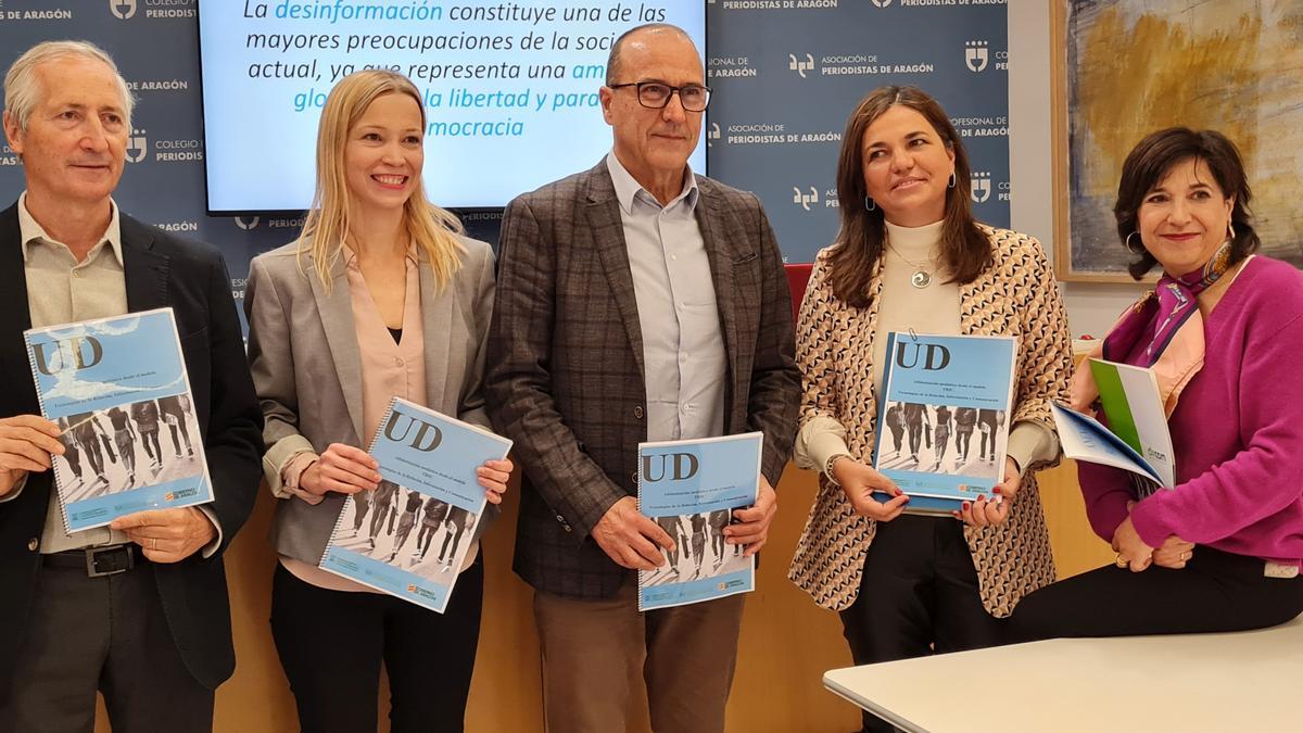 La unidad didáctica es resultado de la colaboración entre el Gobierno de Aragón, el Colegio de Periodistas y la Universidad de Zaragoza.