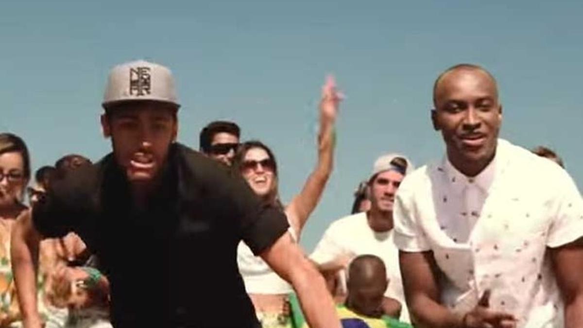 Neymar y Thiaguiño, en el videoclip oficial