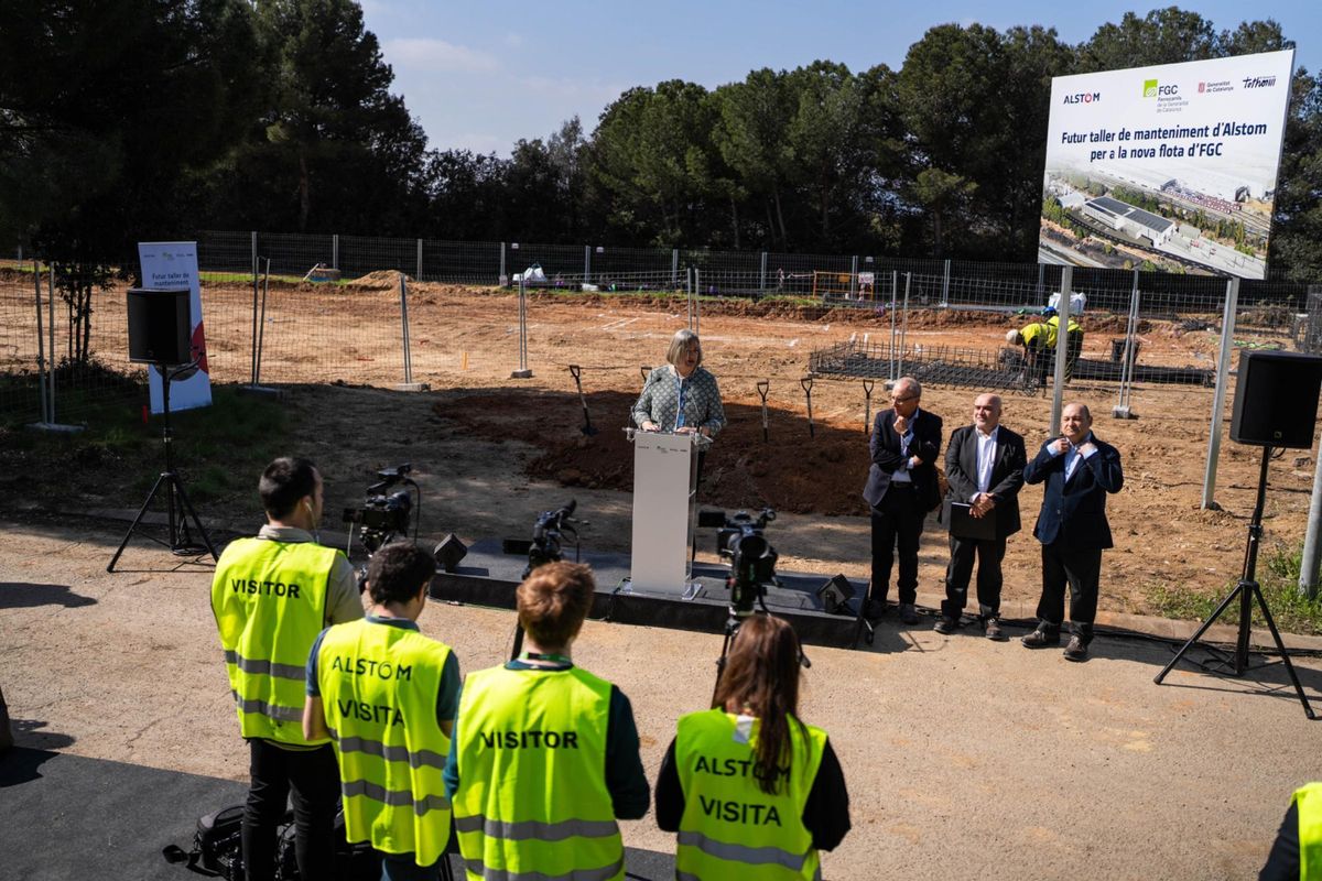 Acto de inicio de los trabajos de construcción del futuro taller de mantenimiento de los trenes de FGC en la fábrica de Alstom en Santa Perpètua de Mogoda.