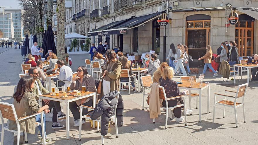 Terrazas en la calle Montero Ríos