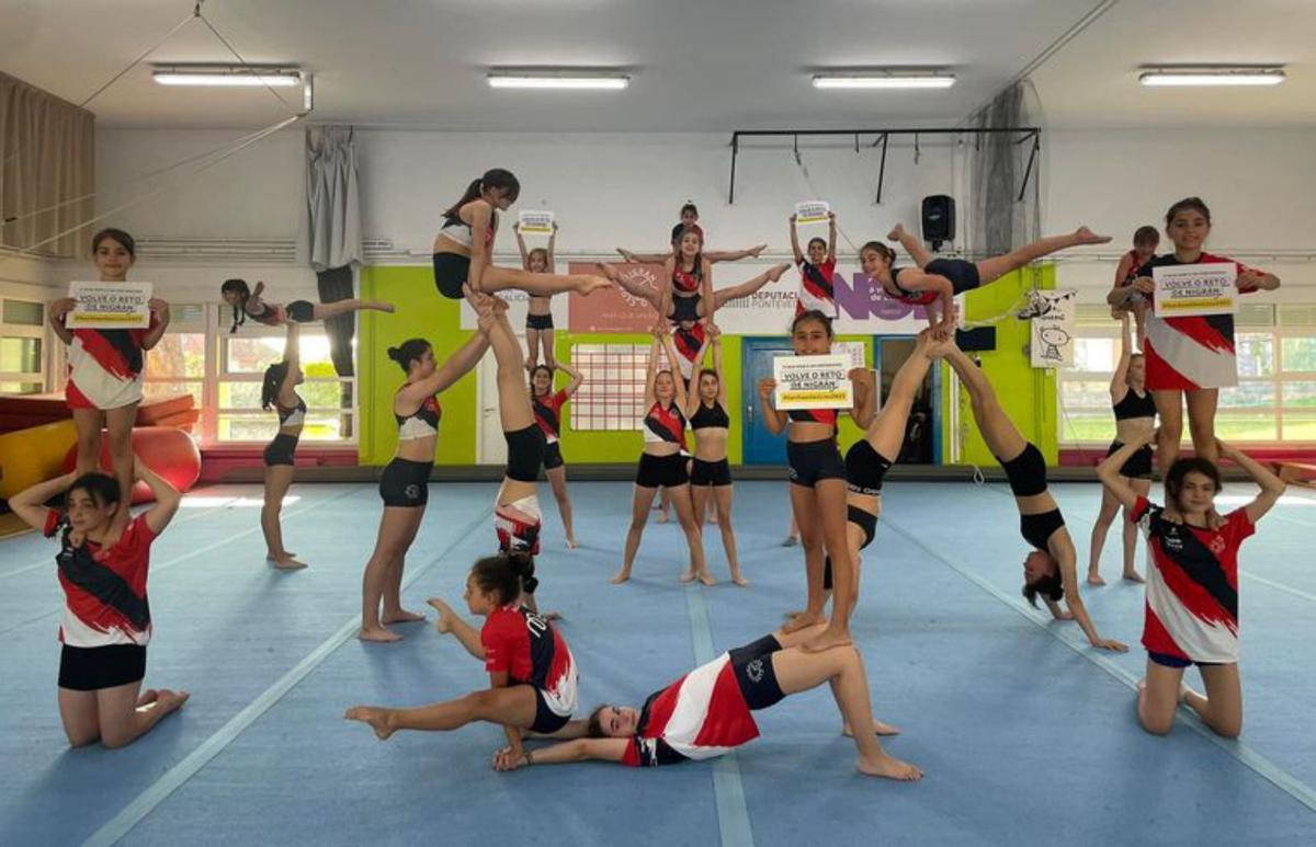Ximnastas do Acro Club Nigrán.