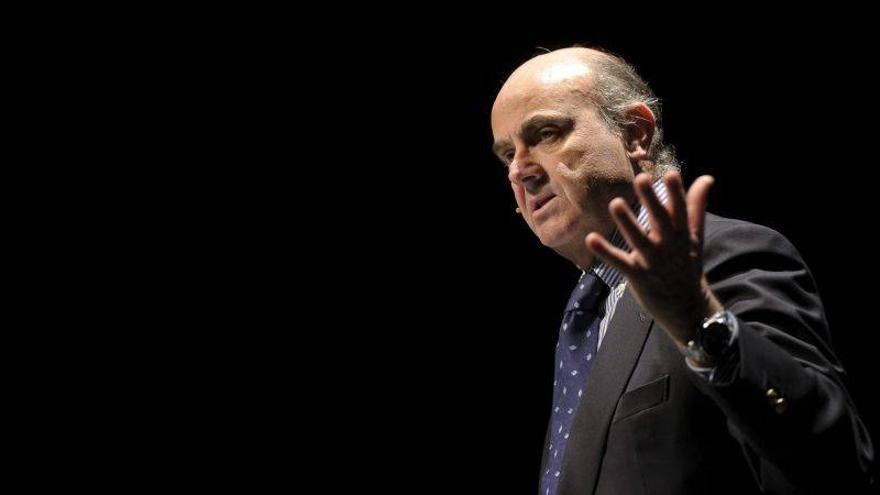 Guindos augura &quot;cinco años&quot; de crecimiento del 2,5% al 3%