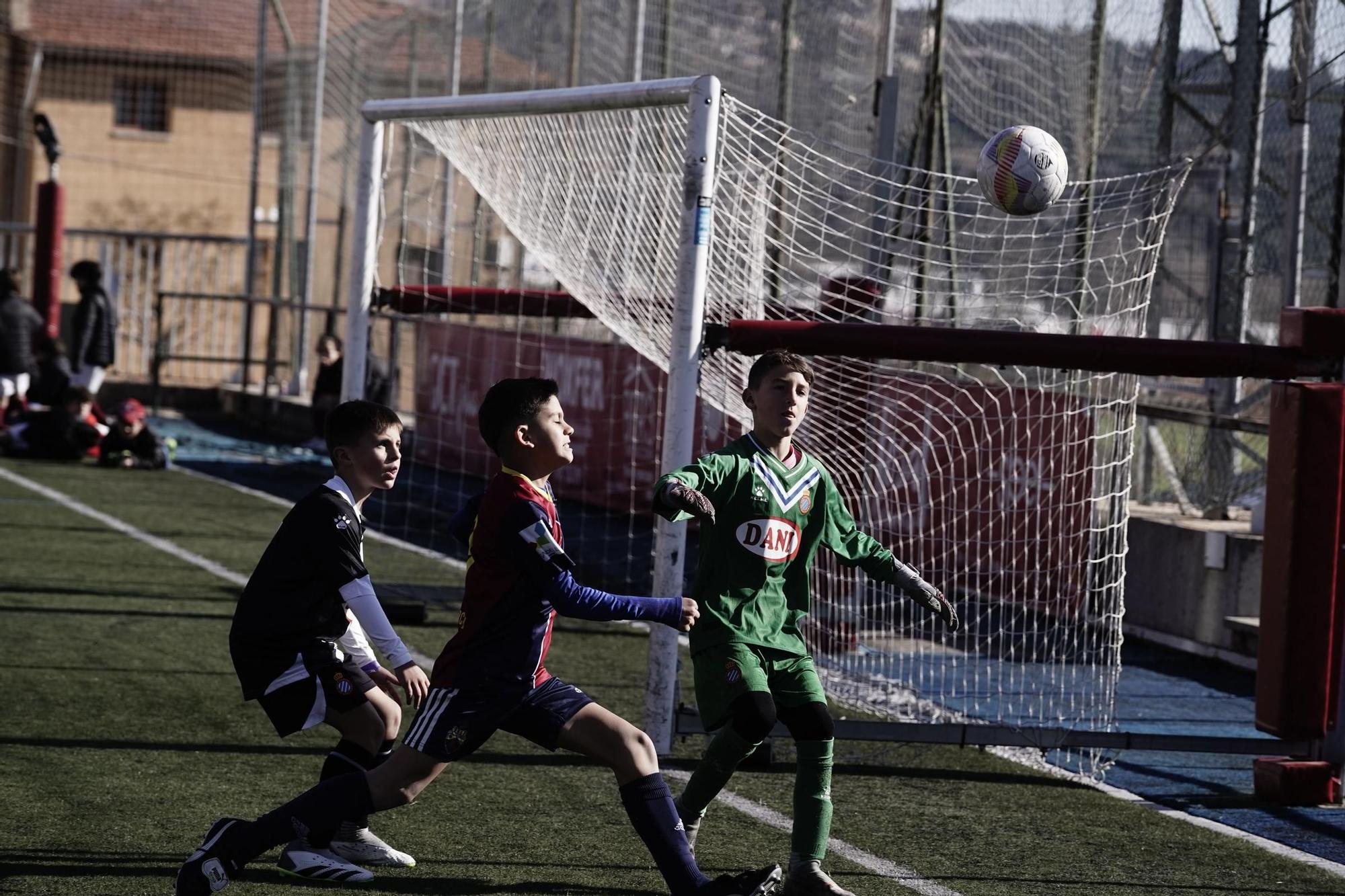 Imatges de la desena edició del torneig Ciutat de Berga de futbol-7 benjamí