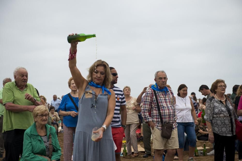 Al récord de escanciado en Gijón le faltaron 202 culetes