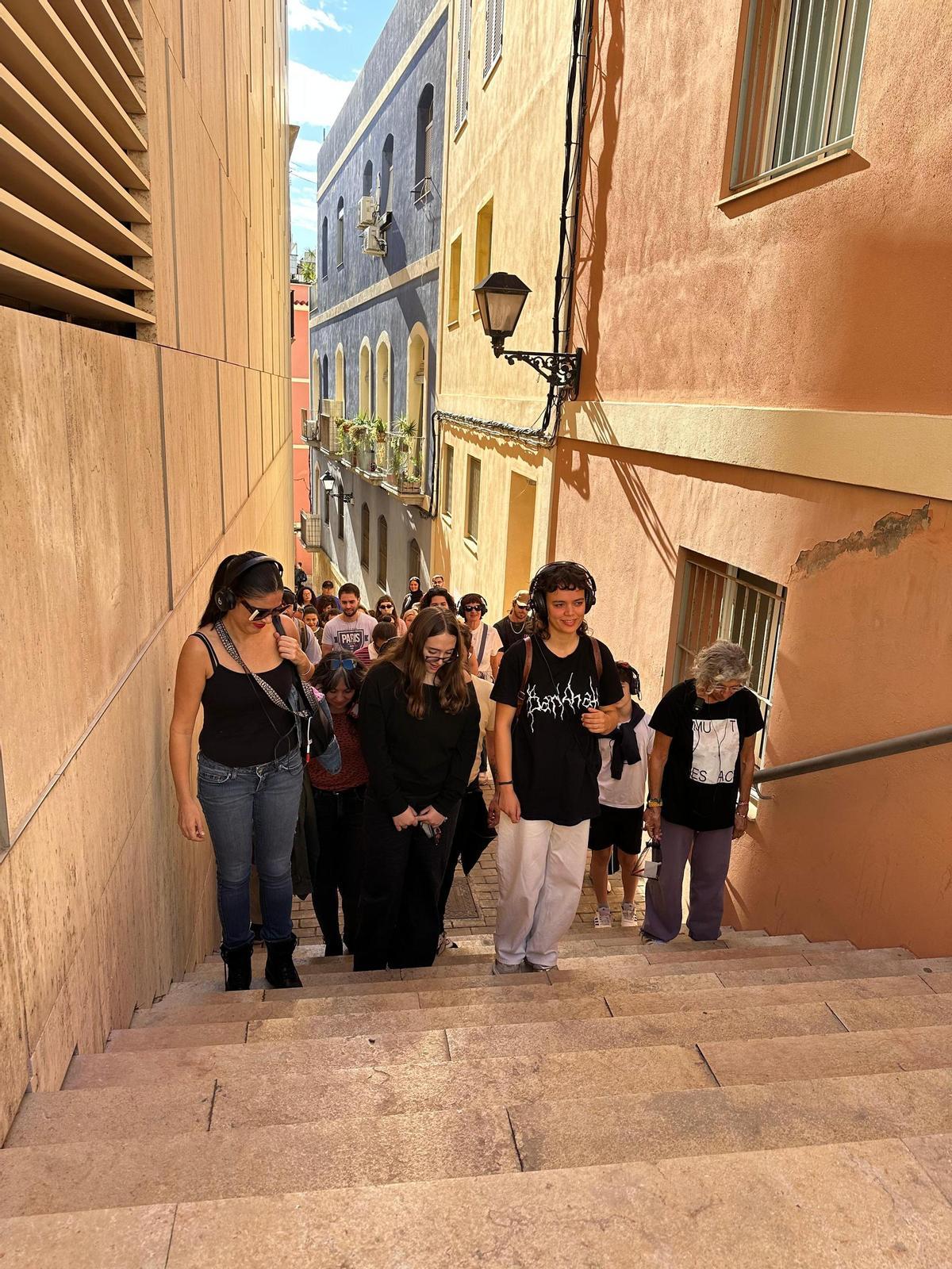 Paseo guiado por el centro de Alicante con la obra "Break Time"