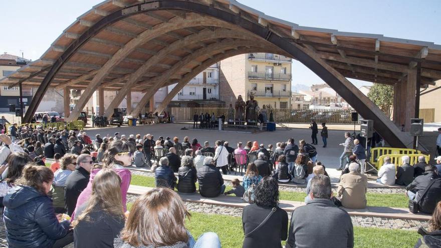 La plaça Onze de Setembre és un punt neuràlgic de Sant Fruitós