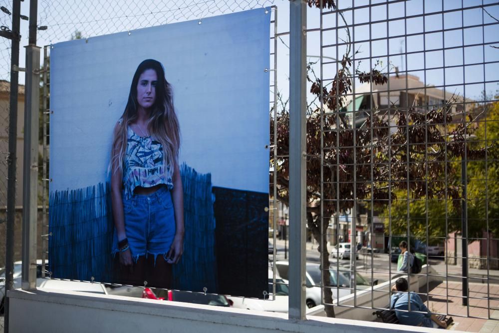 PhotoAlicante bate su récord de intervenciones urbanas y saca a la calle los proyectos de 14 artistas entre Alicante y Sant Joan.