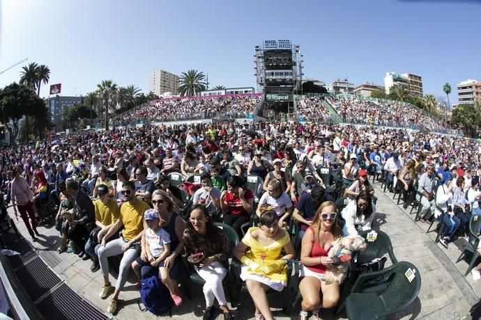 24.02.19. Las Palmas de Gran Canaria. Carnaval 2019. Concurso Carnaval Canino.  Público. Parque de Santa Catalina. Foto Quique Curbelo