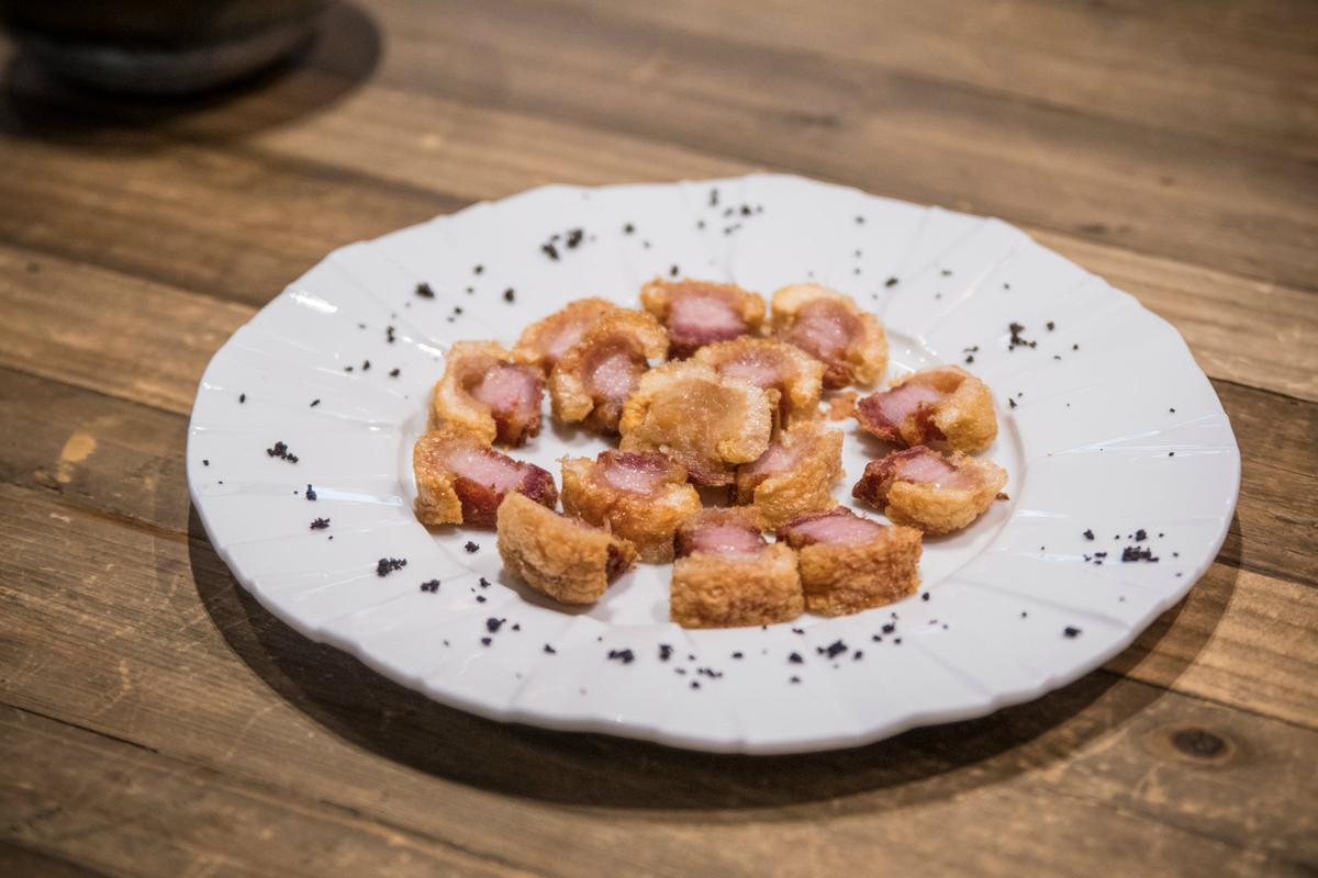 Los torreznos del restaurante Essentia (Tarancón, Cuenca) tienen justa fama.