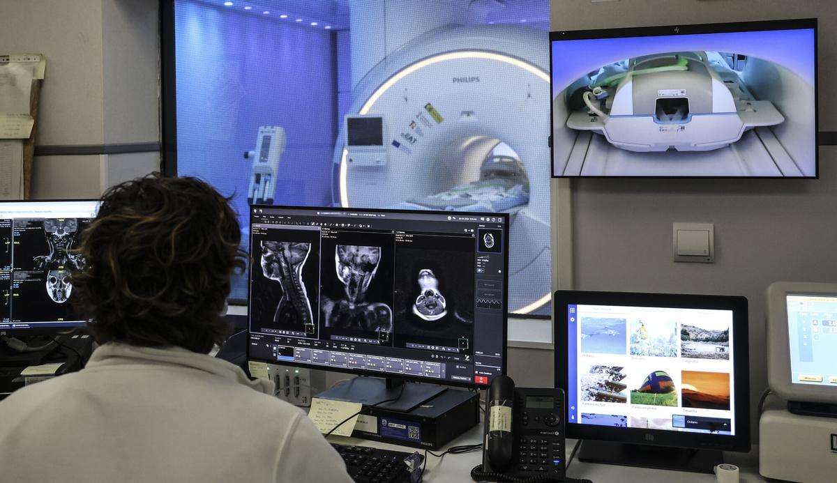 Sala de resonancia magnética en un hospital valenciano.