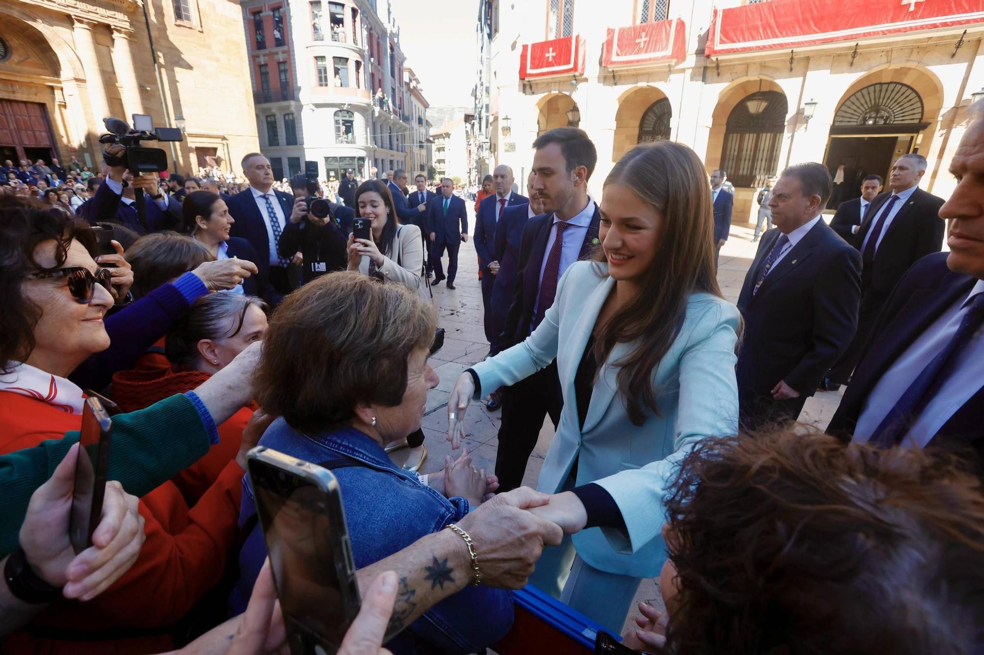 La Princesa Leonor recibe el título de Alcaldesa Honoraria de Oviedo y la Medalla de Asturias.