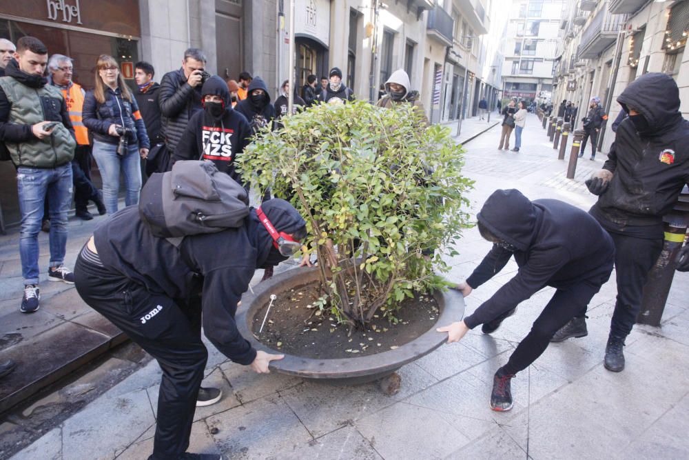 Manifestació contra la Constitució a Girona.