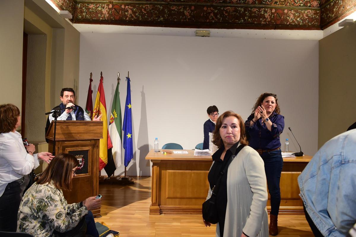 Alfredo Moreno repite por siete votos como secretario general del PSOE de Plasencia