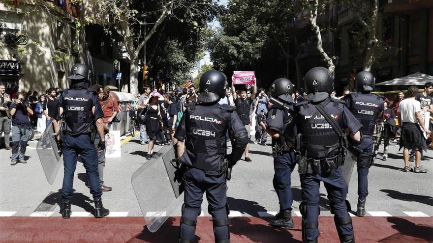 El Gobierno envía refuerzos policiales a Cataluña ante las movilizaciones &quot;tumultuarias&quot;