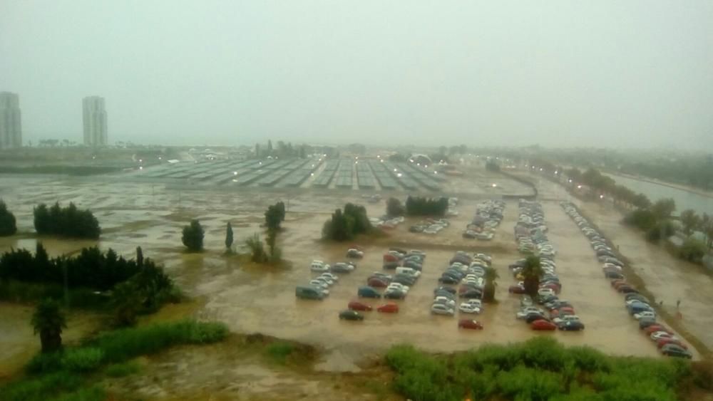 Evacúan a los 3.000 campistas del Medusa Sunbeach Festival de Cullera por la lluvia.