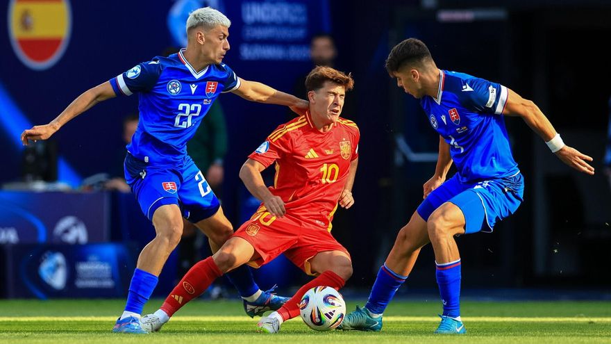 Pablo Torre en el partido ante Eslovaquia.