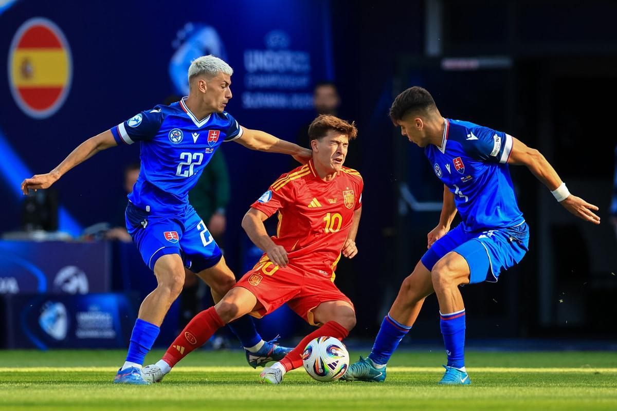 Pablo Torre en el partido ante Eslovaquia.