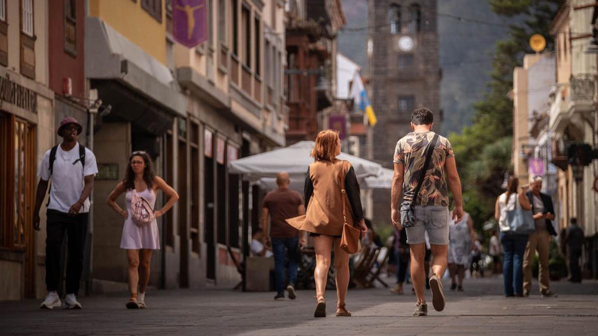 La Carrera, la más céntrica de las calles del casco histórico lagunero. | | ANDRÉS GUTIÉRREZ