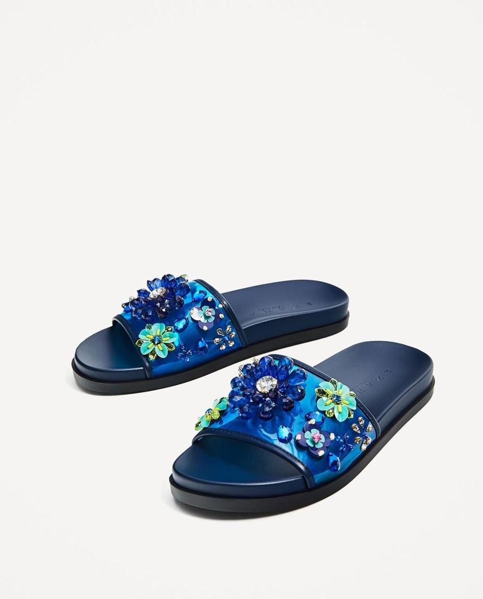 Chanclas con flores