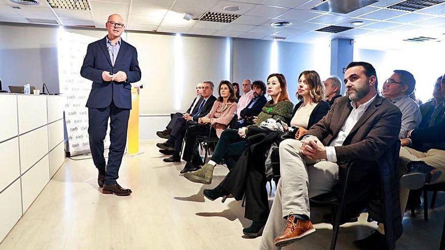 Imagen del acto celebrado el lunes con la presidenta Armengol, Rafael Ballester y Toni Gayà.