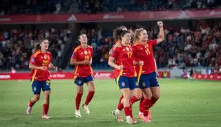 La selección española femenina remonta contra Dinamarca en el Heliodoro (3-2)