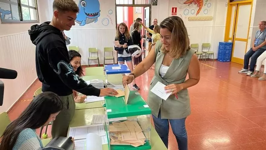 Alicia Álvarez y Pedro Martín piden el voto en "un momento especialmente importante para España"