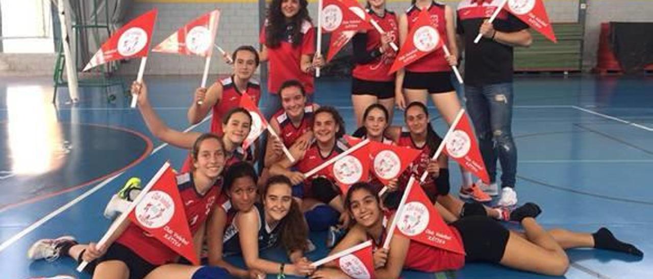 El cadete femenino del Xàtiva Voleibol roza el ascenso a la Liga Preferente