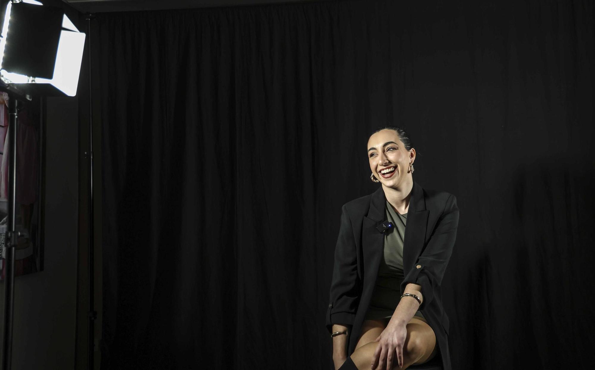 La alicantina Asheerah presenta su canción "Nubes"