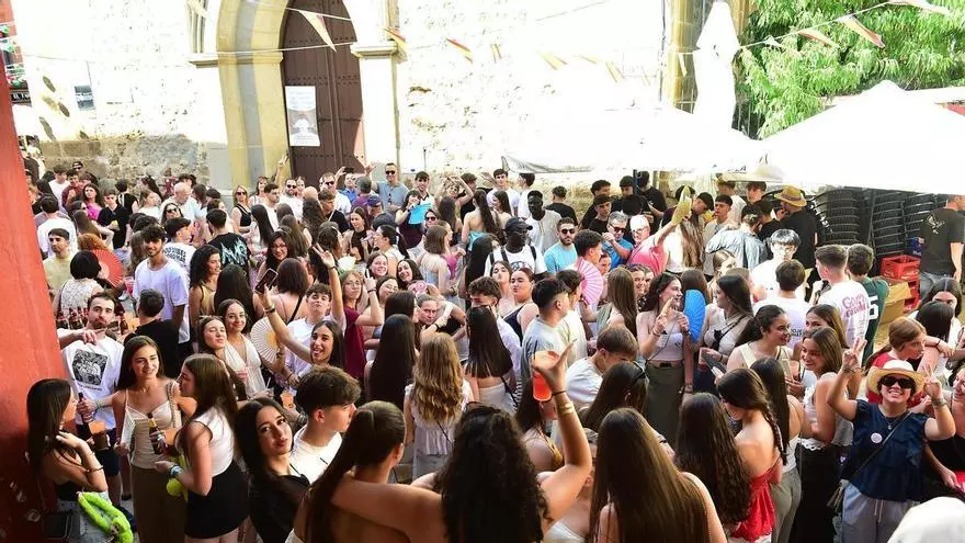 Vídeo | Cambio de modelo en las cañas de la feria de Plasencia: adiós al mediodía y hola a la tarde/noche