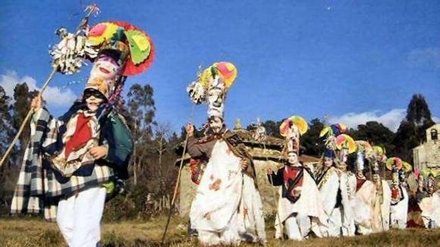 "Felos" recuperados hace años en la parroquia de Astureses. // FdV