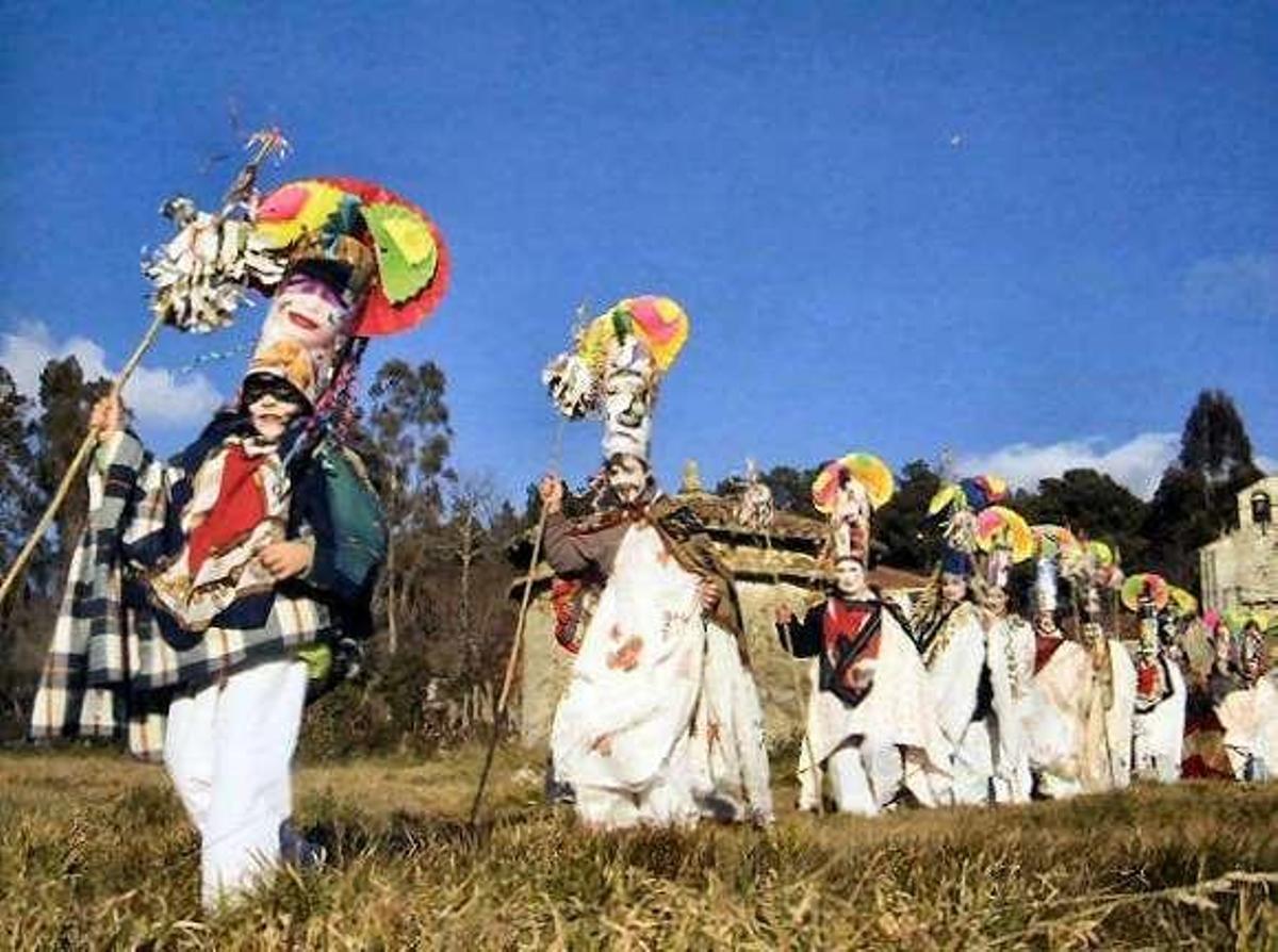 "Felos" recuperados hace años en la parroquia de Astureses. // FdV