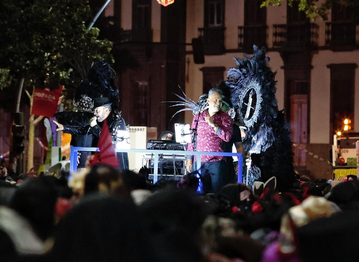 Pepe Benavente y El Morocho, en una edición anterior del Entierro de la Sardina.