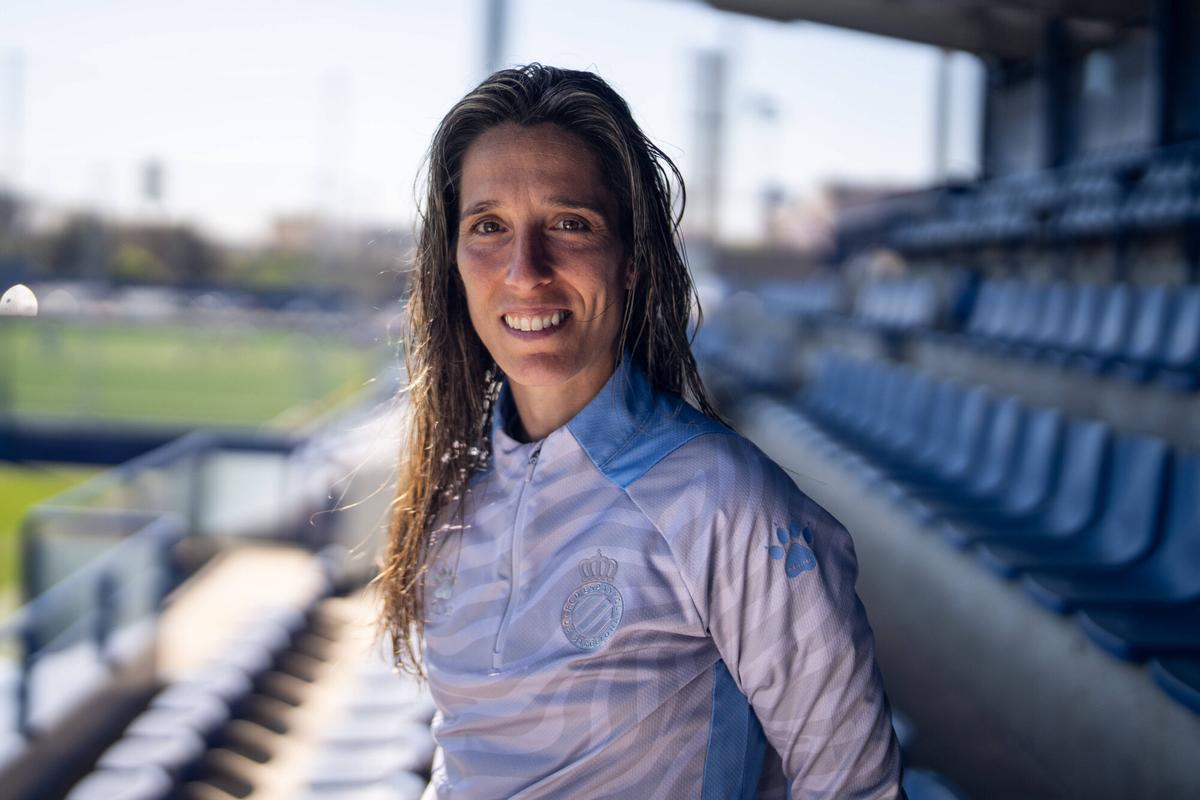 Sant Adrià de Besòs 17/04/2026 Deportes. Retraos a Cristina Baudet jugadora del Espanyol de futbol femenino. Foto de Zowy Voeten
