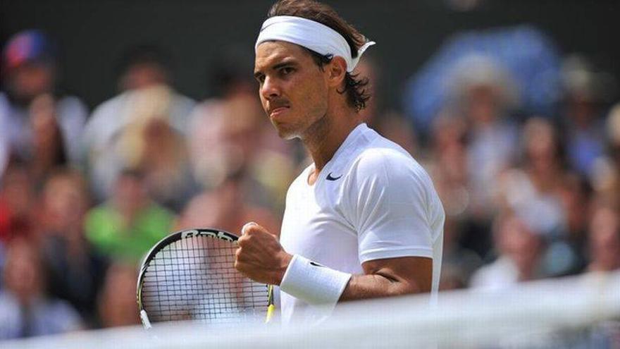 Nadal sigue sufriendo en Wimbledon