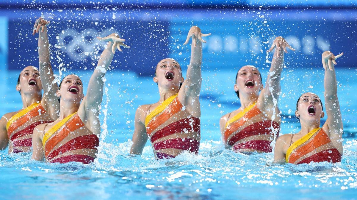 La rutina técnica de natación sincronizada en los Juegos Olímpicos, en imágenes