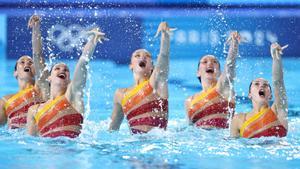 El equipo español de natación artística, en la rutina técnica de los Juegos.