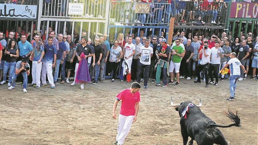 Onda vive una intensa jornada taurina y un animado pasacalle