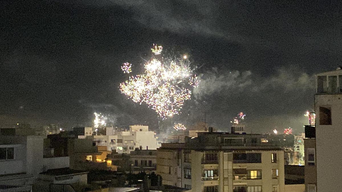 Nochevieja en Palma: El vídeo del estallido de fuegos artificiales sobre la ciudad para celebrar el Año Nuevo