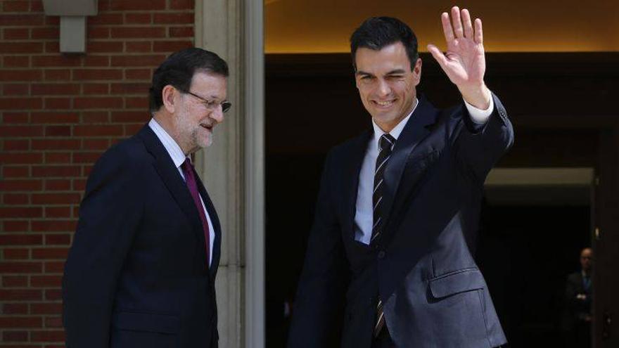 Rajoy avisa a Sánchez de que no es el momento de reformar la Constitución