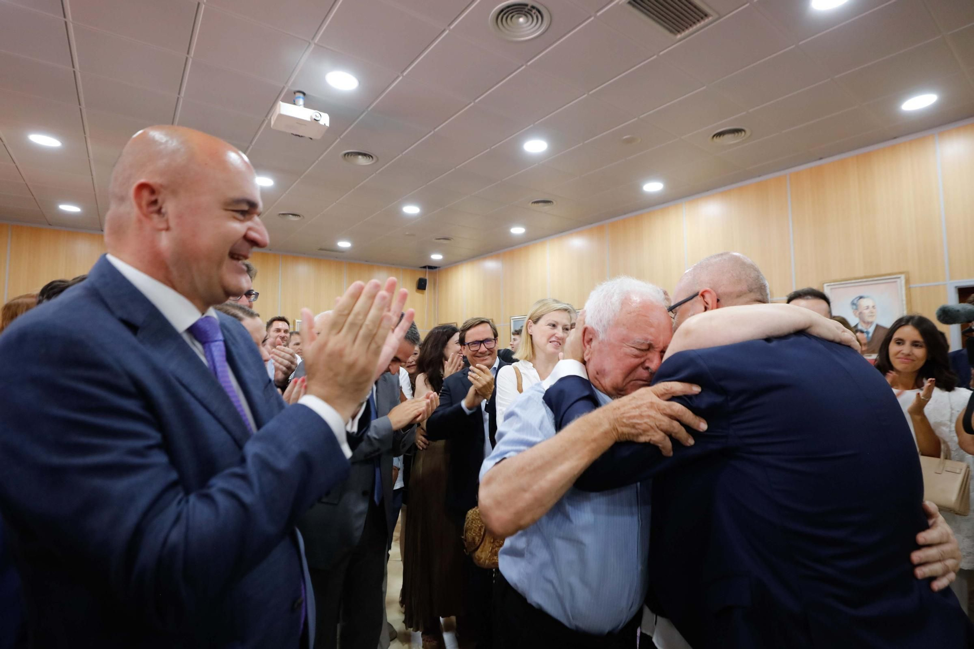 Galería de imágenes de la toma de posesión de Vicent Roig como alcalde de Sant Josep