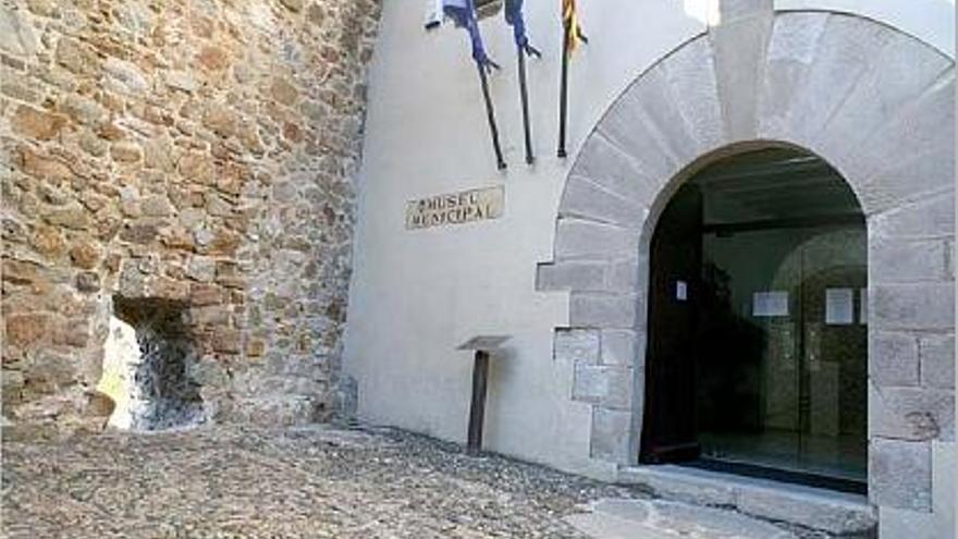 Entrada d&#039;accés al Museu Municipal de Tossa, que ha estat funcionant els darrers 74 anys.