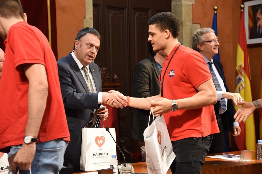 Celebració de l'ICL Manresa a la plaça Major