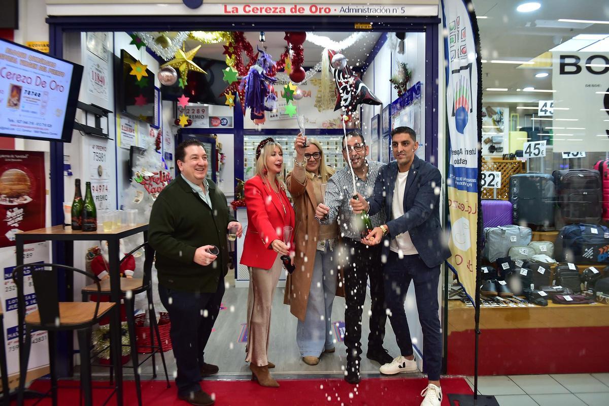 La Cereza de Oro de Plasencia reparte 180.000 euros con dos quintos La Cereza de Oro de Plasencia reparte 180.000 euros con dos quintos