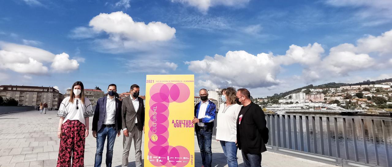 A ponte do Burgo foi escenario está mañá da presentación de Culturgal 2021/ Santos Álvarez