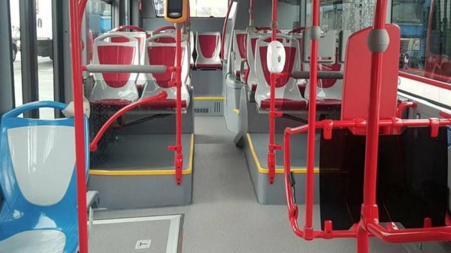 Deixen inconscient un revisor de bus que els havia expulsat del vehicle per no dur mascareta