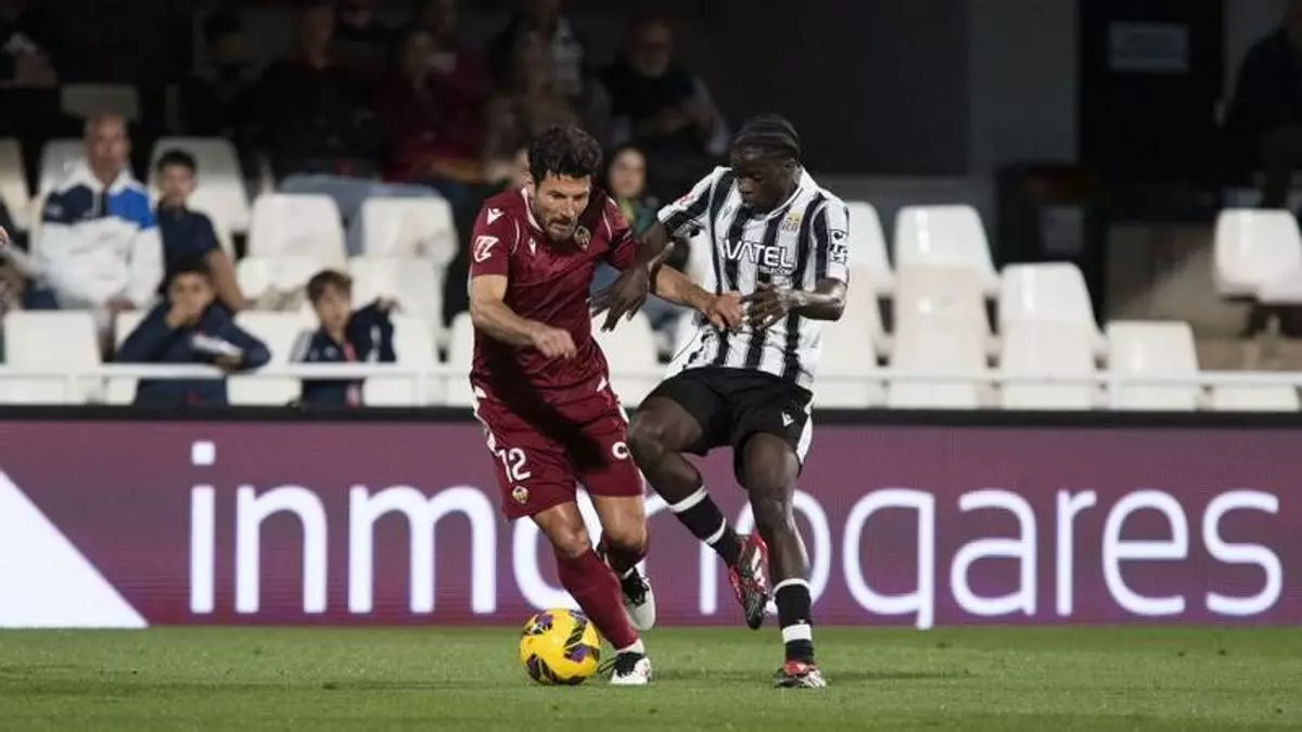 El Castellón reacciona y remonta un 2-0 en Cartagena