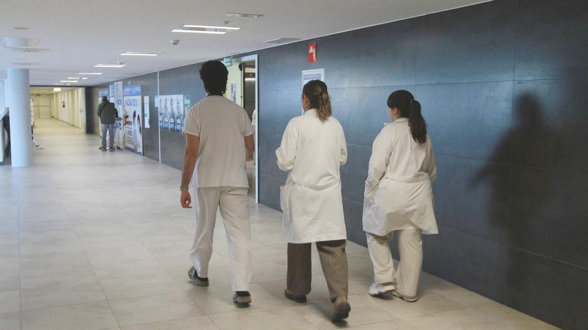 Sanidade inyecta casi 160 millones de euros para sustituciones y ampliaciones de jornada