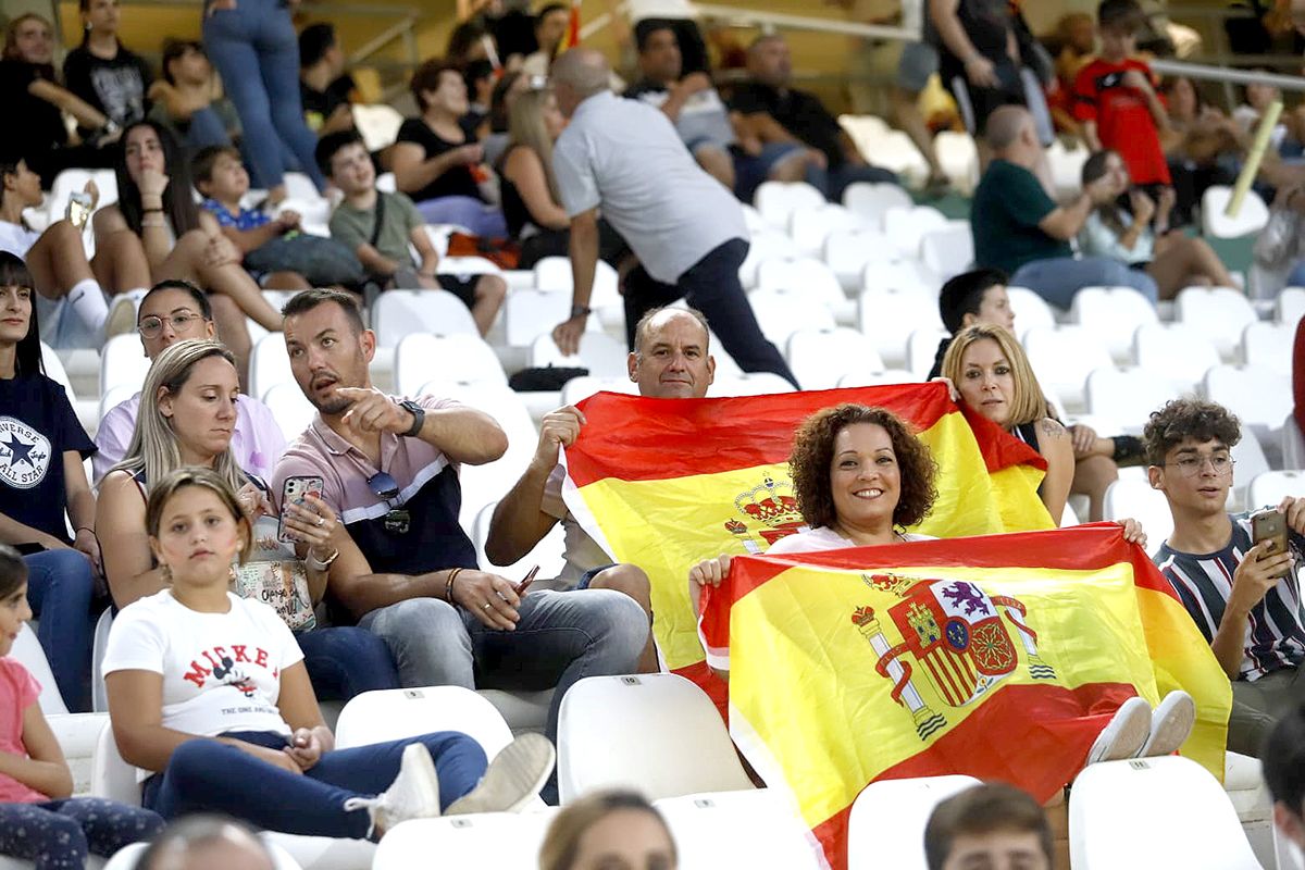 Las imágenes de la afición del España - Suecia femenino