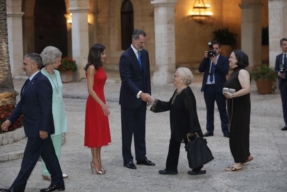 Aires nuevos y juventud  en la recepción de los Reyes